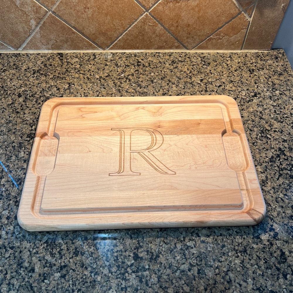 Personalization Mall 12x17 Monogrammed 'R' Carving Board